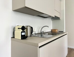 Microwave, oven, stovetop, coffee/tea maker