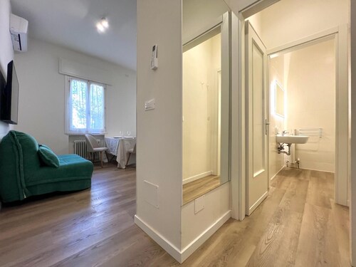 One Bedroom Apartment