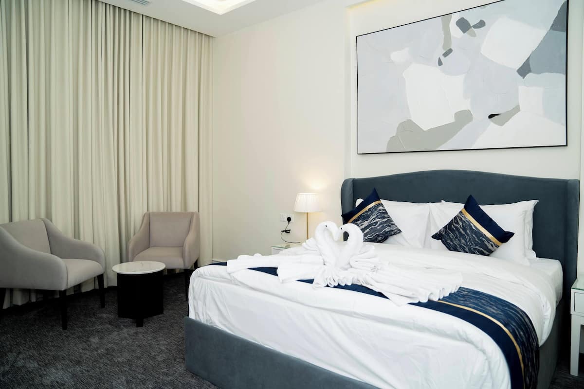 Egyptian cotton sheets, premium bedding, pillowtop beds, in-room safe