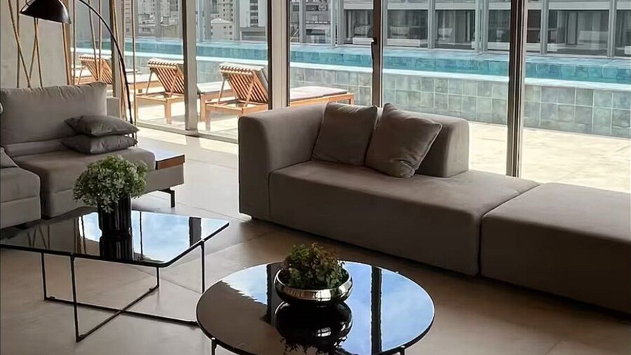 Studio na avenida 9 de julho III