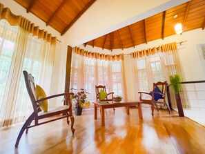 Interior - Charming 4-bedroom bed & breakfast in lovely Hindagala with WiFi, AC (Hindagala)