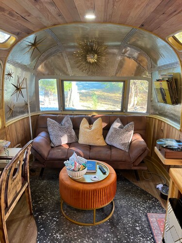 Elvis Themed RV Glamping Farmstay near Graceland with outdoor bath