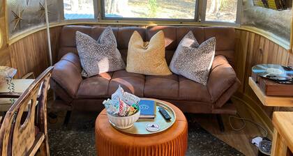 Elvis Themed RV Glamping Farmstay near Graceland with outdoor bath