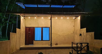 Charming farmhouse with WiFi and AC in amazing West Kalimantan