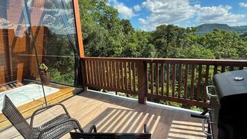 Chalé luxo, sacada, vista para o vale | Terraço/pátio