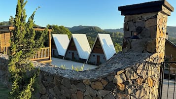 Vista frontal de la propiedad