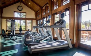 House, Multiple Beds (Dancing Rock "Grandview Lodge" (Calde) | Fitness facility - Dancing Rock "grandview Lodge" (Bend)