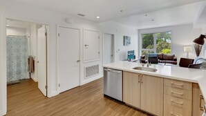 House - Stylish 1BR Family Apartment by Dtla (Los Angeles)