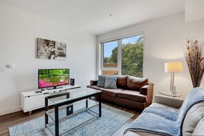 Apartment | 1 bedroom - Stylish 1BR Family Apartment by Dtla (Los Angeles)