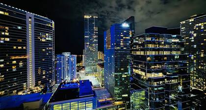 Stylish 1BR At Brickell Bay Club by Oneluxstay