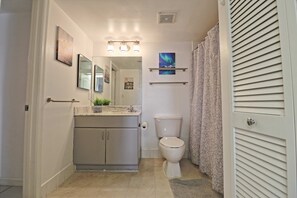 Apartment | Exterior - Stylish 1BR At Brickell Bay Club by Oneluxstay (Miami)