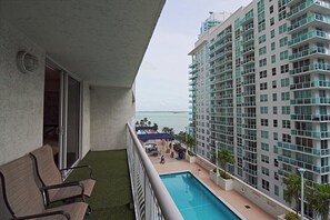 Apartment | 1 bedroom - Stylish 1BR At Brickell Bay Club by Oneluxstay (Miami)
