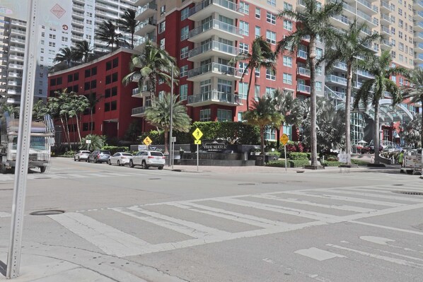 Apartment | 1 bedroom - Stylish 1BR At Brickell Bay Club by Oneluxstay (Miami)