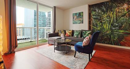 Stylish 1BR At Brickell Bay Club by Oneluxstay