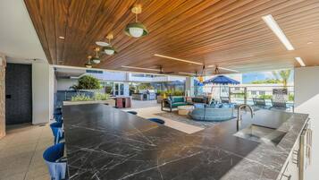 House | Bahagian luar