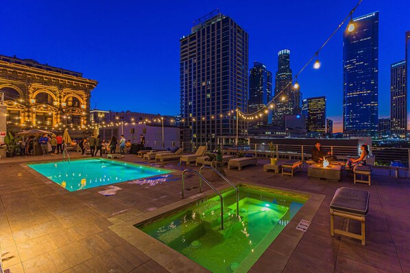 Apartment | 2 bedrooms - Stylish 2br/1ba at HWH by Oneluxstay (Los Angeles)