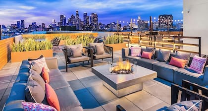 Stylish 2BR Near Dodgers Stadium by Oneluxstay