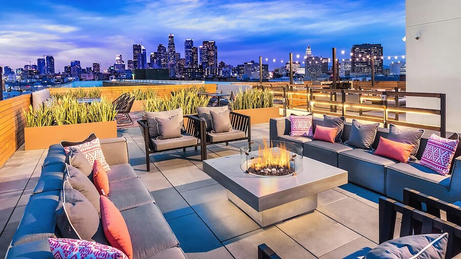 Stylish 2BR Near Dodgers Stadium by Oneluxstay