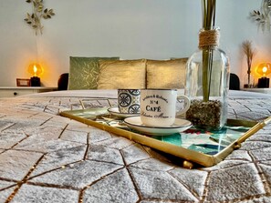 Room - Luxury 2BR 2BA Near Fashion District by Oneluxstay (Antwerp)