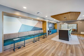 Apartment | Exterior - Luxury 2BR Hollywood Sign View by Oneluxstay (Los Angeles)