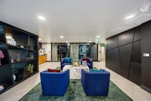 Apartment | 2 bedrooms - Luxury 2BR Hollywood Sign View by Oneluxstay (Los Angeles)