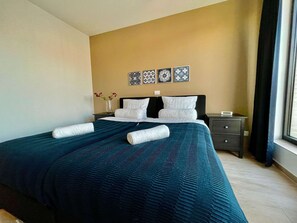 House | Exterior - Modern 2BR 1.5 BA Near Diamond District by Oneluxstay (Antwerp)