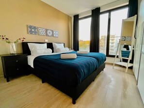 Apartment | 2 bedrooms - Modern 2BR 1.5 BA Near Diamond District by Oneluxstay (Antwerp)