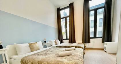 Luxury 2BR 1BA Near Fashion District by Oneluxstay