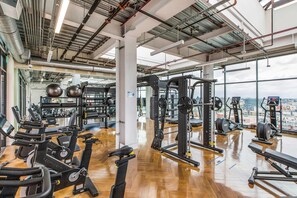 Apartment | 2 bedrooms - Stylish 2br/2ba At HWH by Oneluxstay (Los Angeles)