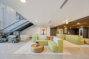 Exterior - Luxury 3BR Hollywood Sign View by Oneluxstay (Los Angeles)