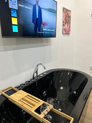 Luxury Room, Balcony, City View | Private spa tub - Sweet Dreams (Palermo)