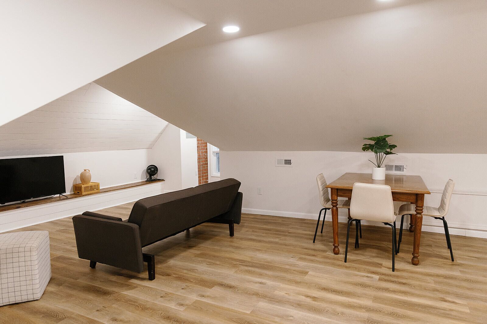 Seabiscuit Loft - Studio Stay In Downtown Lexington - 萊星頓市