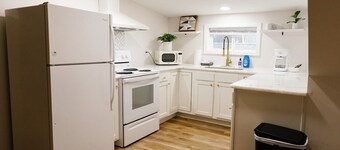 Seabiscuit Loft - Studio Stay in Downtown Lexington