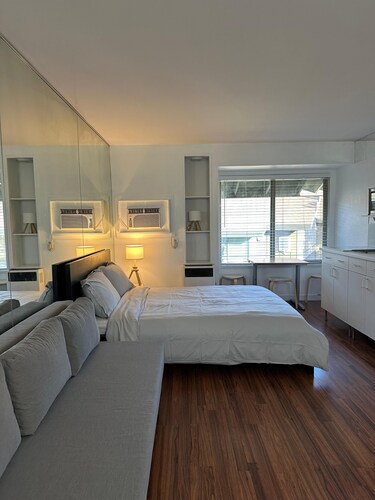 Cozy condo in prospector area