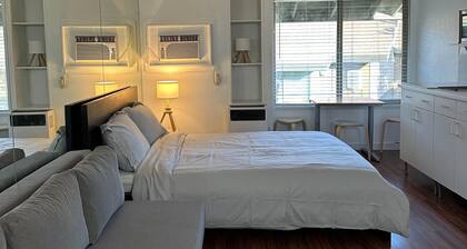 Cozy condo in prospector area