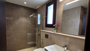 Unclassified image, 2 of 10, button - Chic 1-bedroom With Pool View (Salalah)