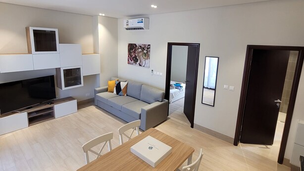 Unclassified image, 1 of 10, button - Chic 1-bedroom With Pool View (Salalah)