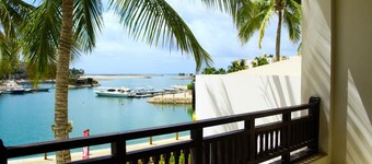 Exclusive 3-bedroom Marina Escape