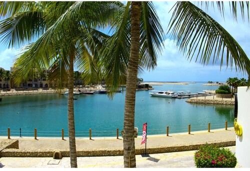 Exclusive 3-bedroom Marina Escape