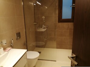 Apartment - Bright Studio With Pool View Balcony (Salalah)