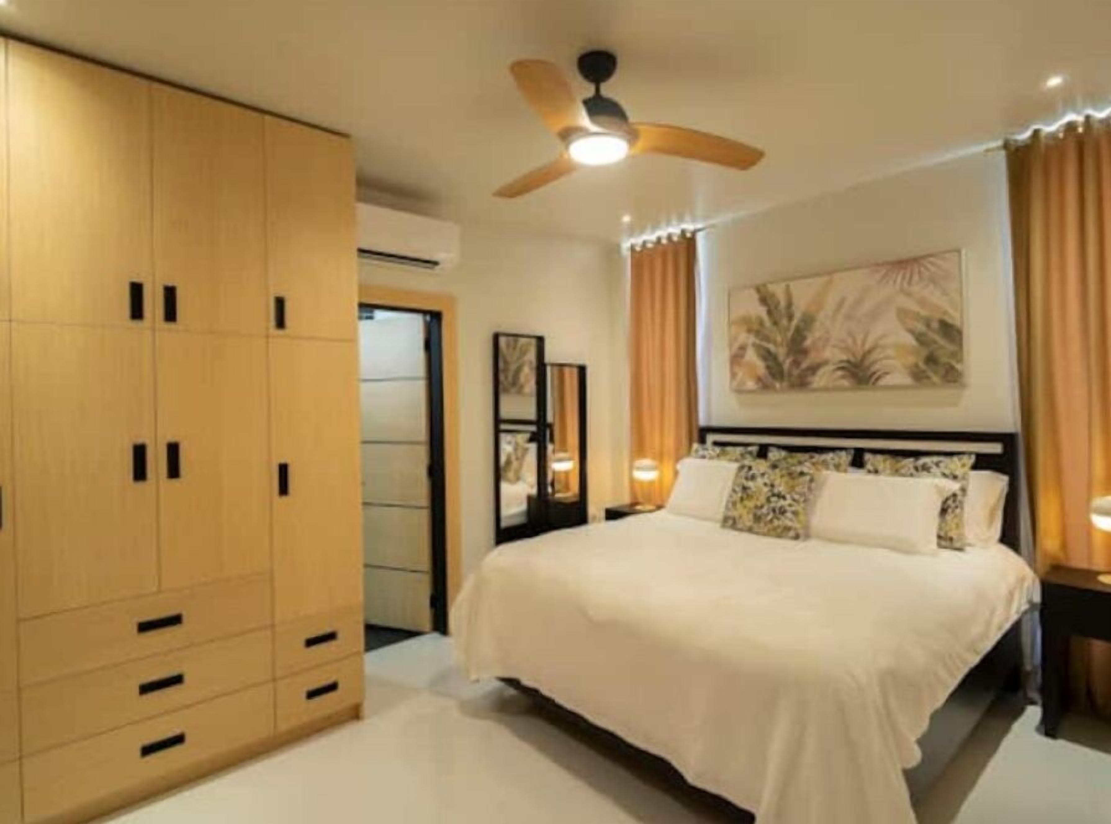 3 sovrum, värdeförvaringsskåp på rummet och strykjärn/strykbräda