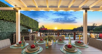 Ultimate Summer Escape: 6BR, Pool, Spa & Views!