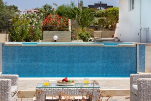 3 bedrooms, desk, soundproofing - Villa Elihrisos-private Heated Pool Near the sea (Chania)