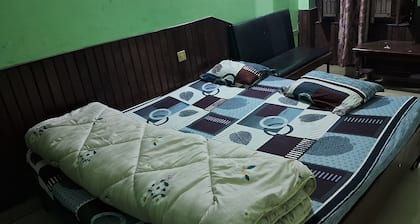 Hotel Shah Paradise