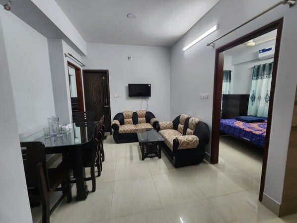 Interior - Charming 2-bedroom Apartment with WiFi, AC in pleasant Bashundhara, Dhaka. (Dhaka)
