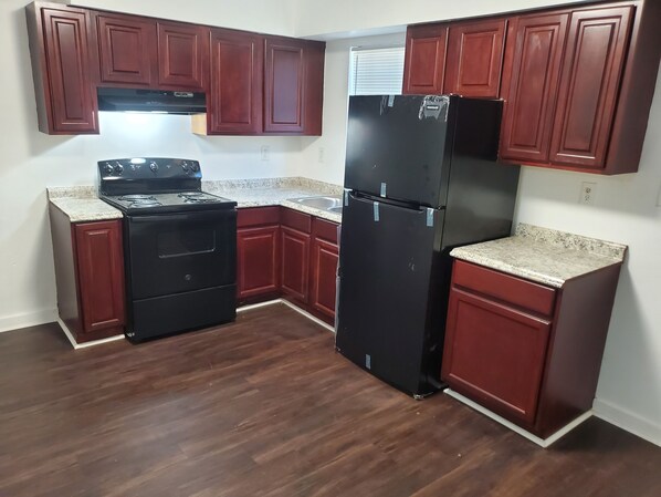 Private kitchen - Newly Renovated 2-Bedroom 1½ Bathroom Townhome in New Orleans with WiFi and AC. (New Orleans)