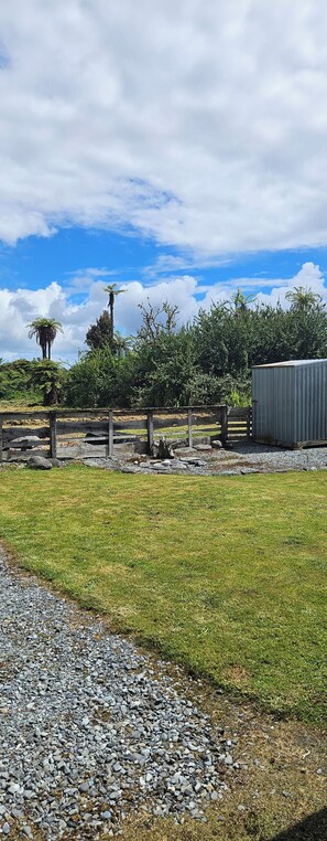 Property grounds - Margs on The Corner
Home away from home
Nestled on the cycle trail (Kumara)