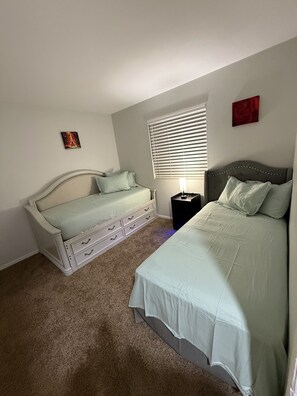 3 bedrooms, iron/ironing board, WiFi