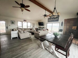 Téléviseur connecté, foyer