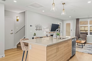 Microwave, oven, stovetop, dishwasher - Brand New Modern Townhouse with Stunning Mountain Views – Sleeps 6 (Canmore)